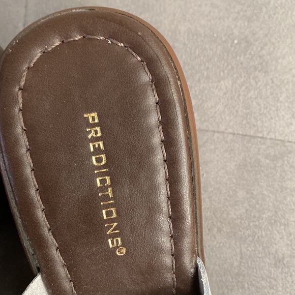 Predictions Sandals - Picture 5 of 7